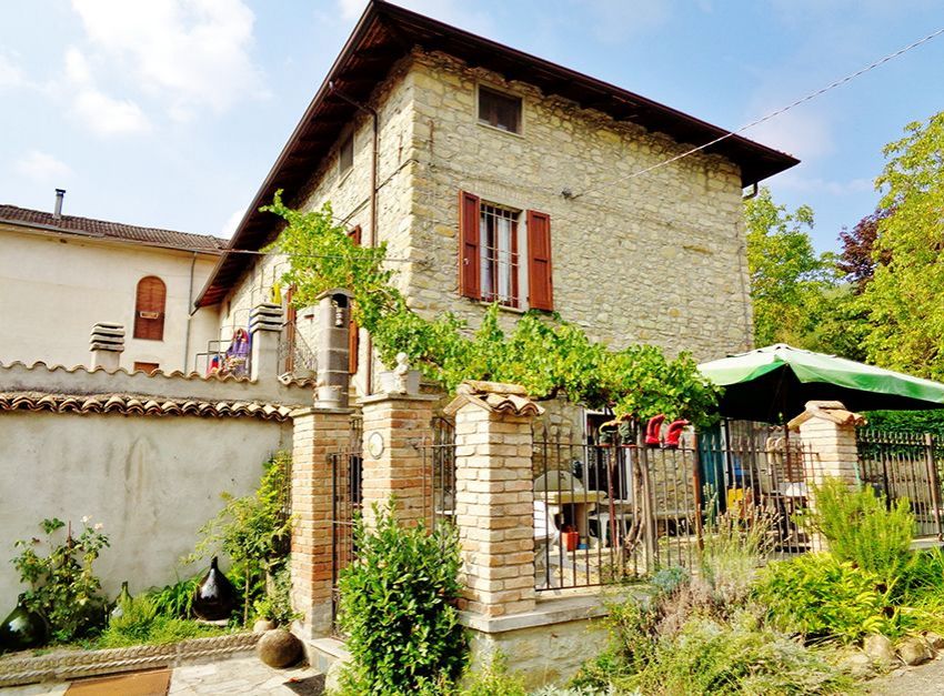 House in Cecima, Italy, 240 sq.m - picture 1