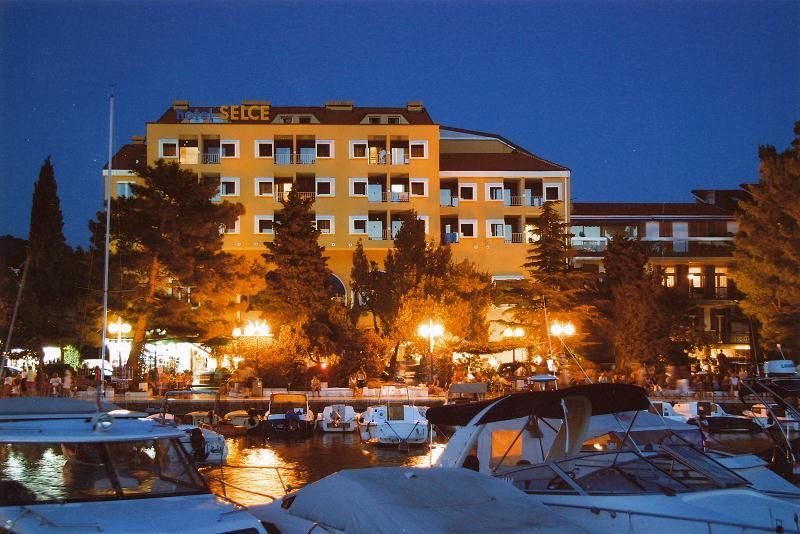 Hotel in Selce, Croatia, 6 000 sq.m - picture 1