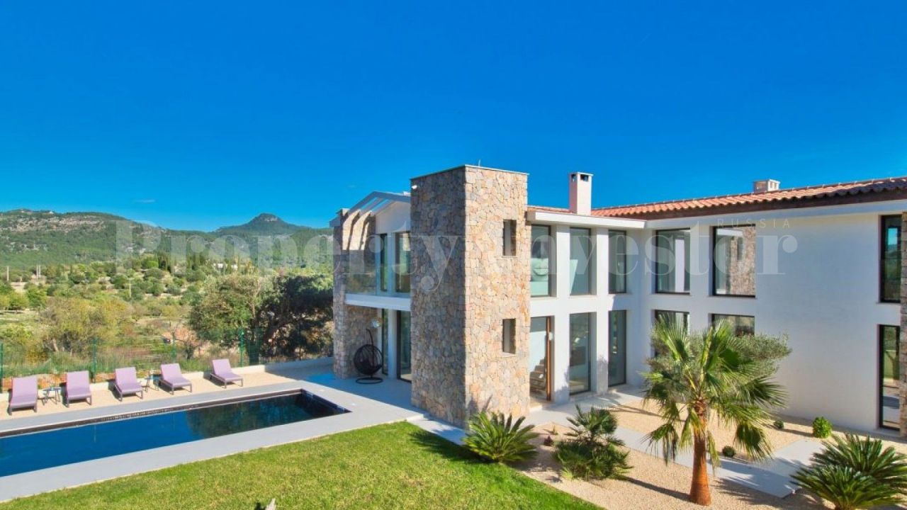 Villa on Mallorca, Spain, 380 sq.m - picture 1