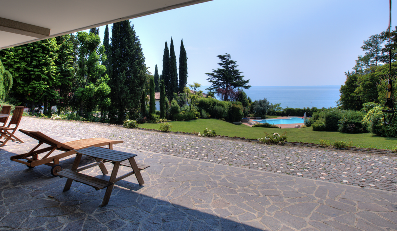 Villa par le Lac de Garde, Italie, 700 m2 - image 1