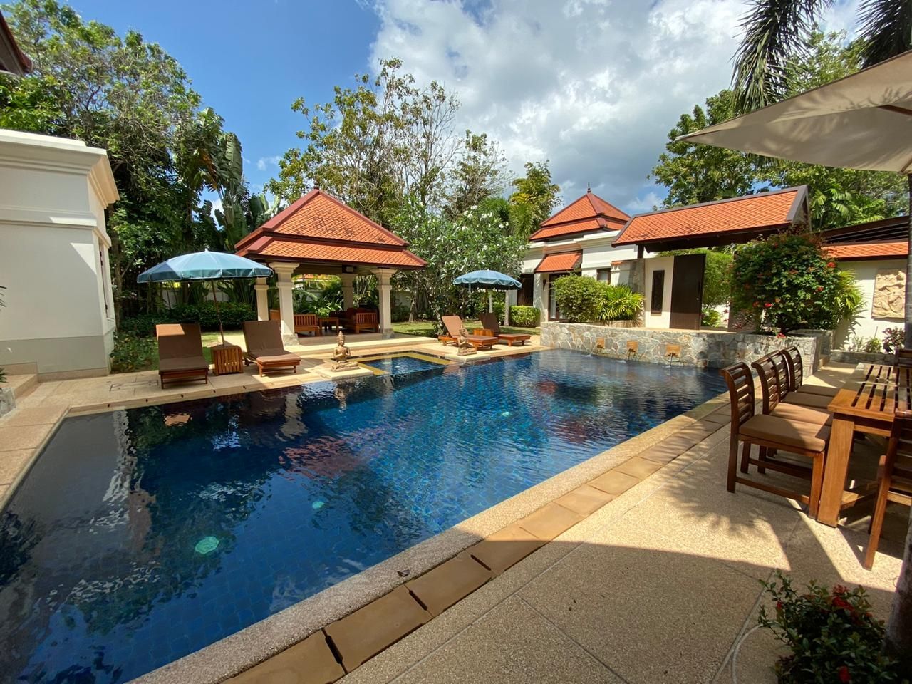 Villa in Insel Phuket, Thailand, 320 m2 - Foto 1
