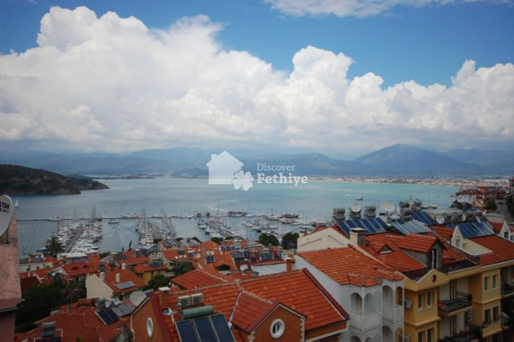 Flat in Fethiye, Turkey, 210 sq.m - picture 1
