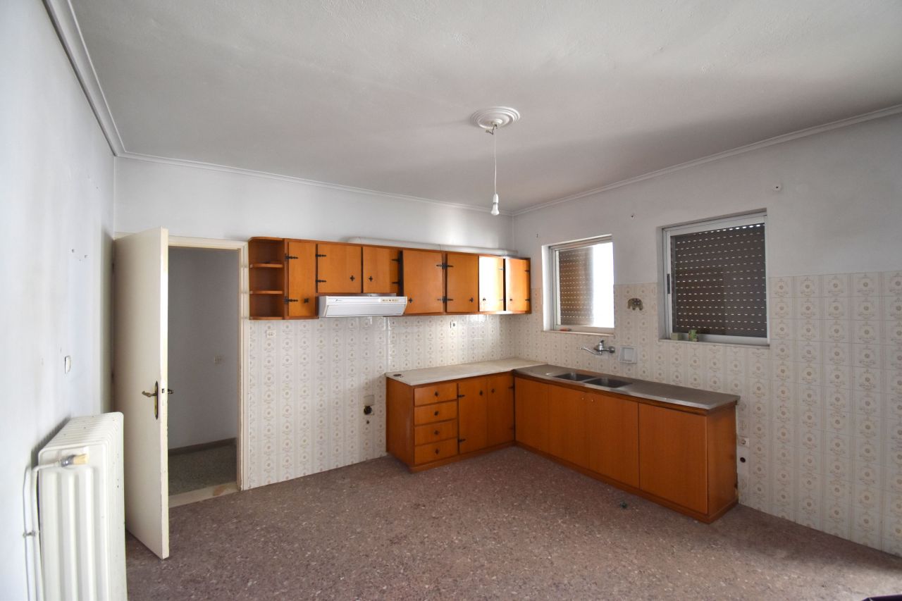Apartment in Loutraki, Greece, 211 sq.m - picture 1