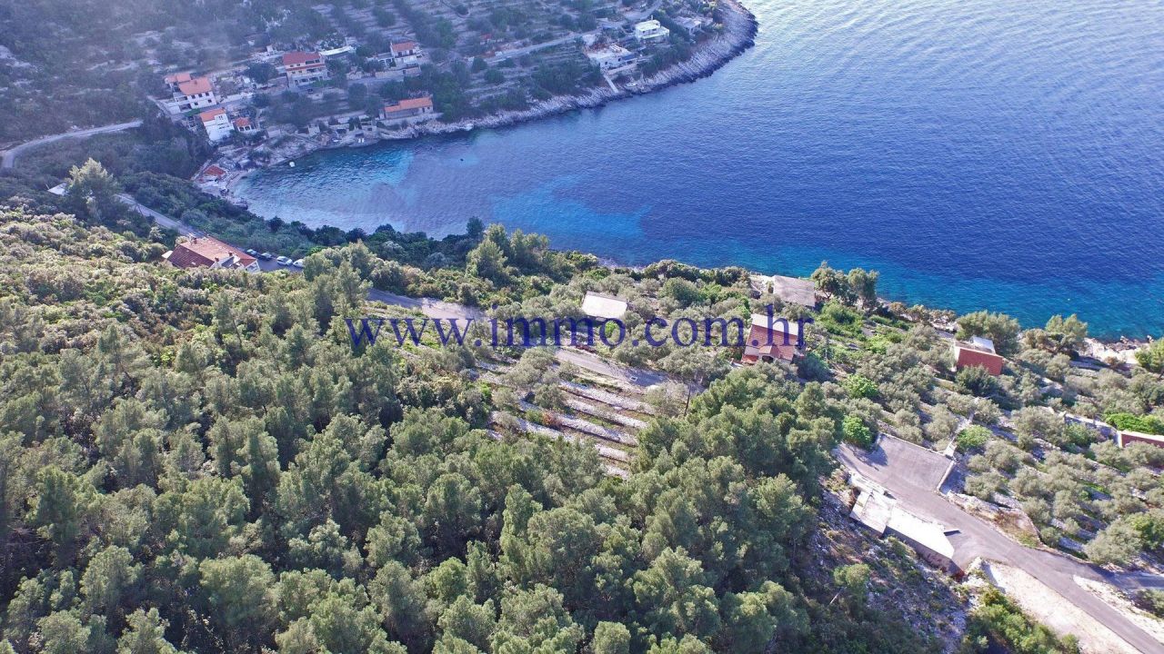 Land on Korcula island, Croatia, 6 691 sq.m - picture 1