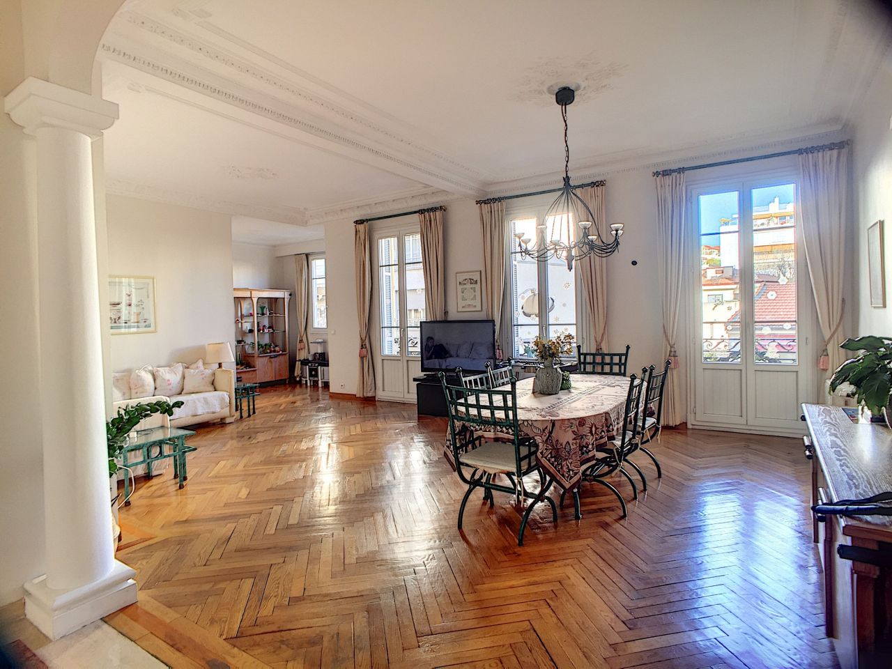 Apartamento en Niza, Francia, 135 m2 - imagen 1