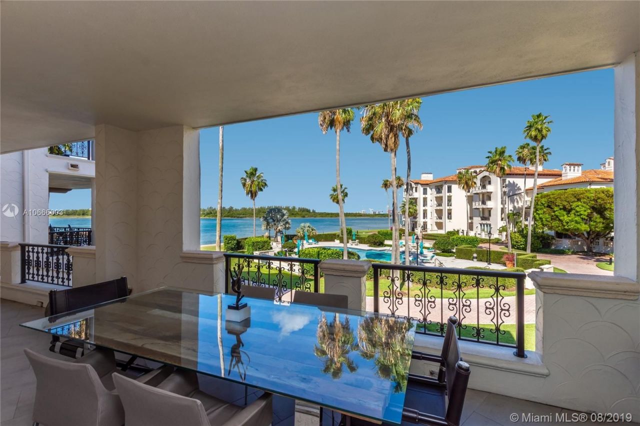 Appartement à Miami, États-Unis, 260 m2 - image 1