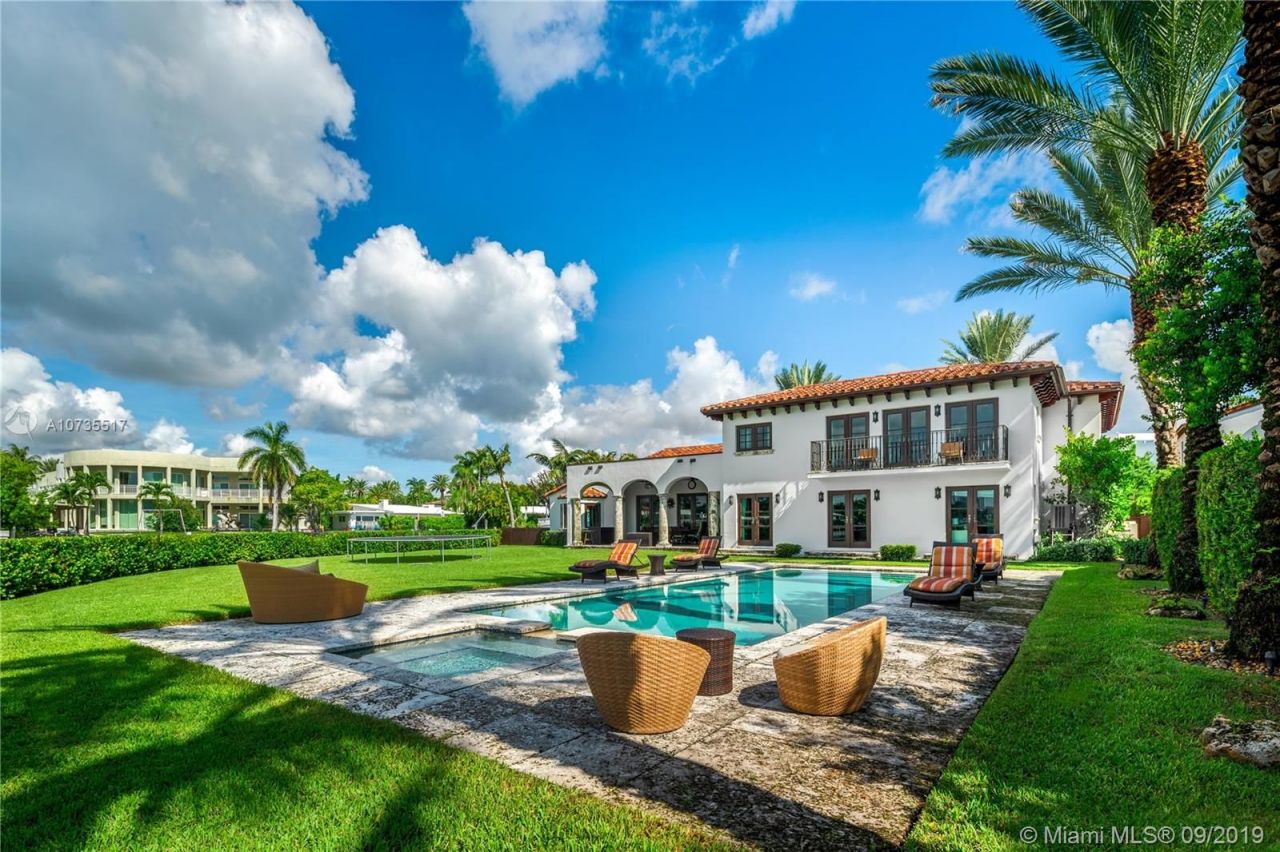 Villa en Miami, Estados Unidos, 650 m2 - imagen 1