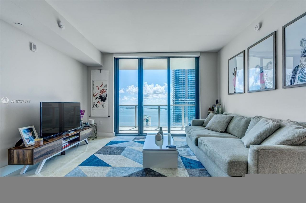 Flat in Miami, USA, 115 m² - picture 1