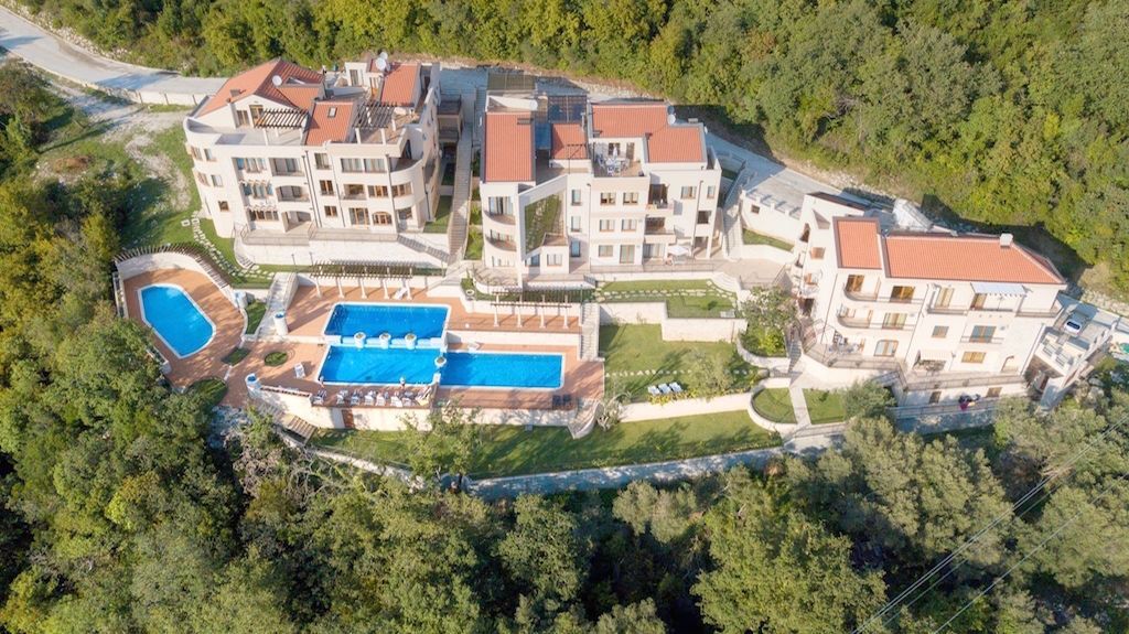 Apartment in Herceg-Novi, Montenegro, 136 sq.m - picture 1