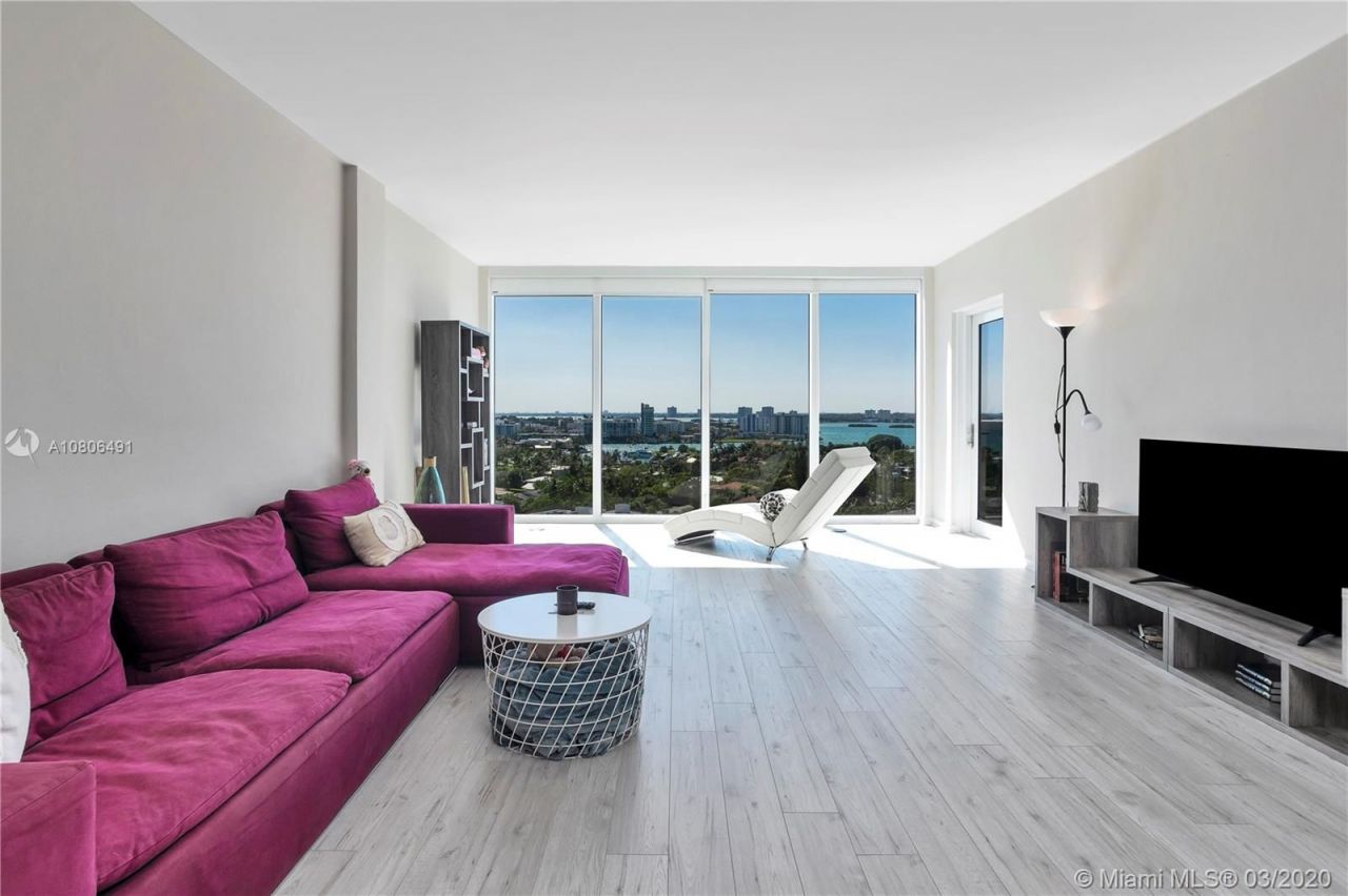 Appartement à Miami, États-Unis, 80 m2 - image 1