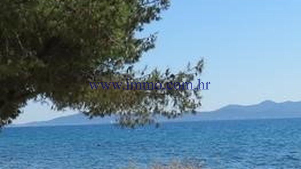 Land on Brac, Croatia, 7 094 sq.m - picture 1