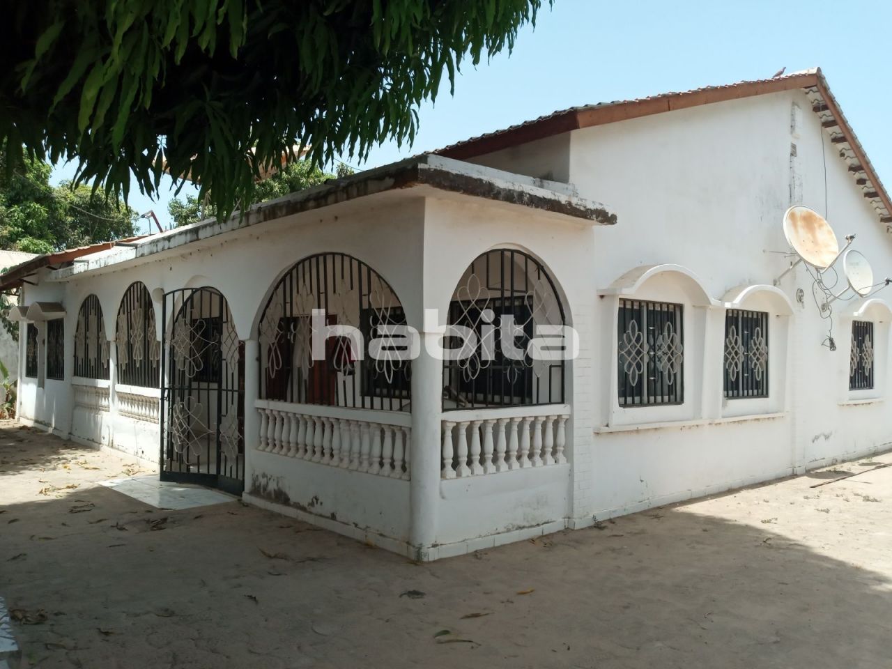 Villa Sanchaba, Gambia, 125 sq.m - picture 1