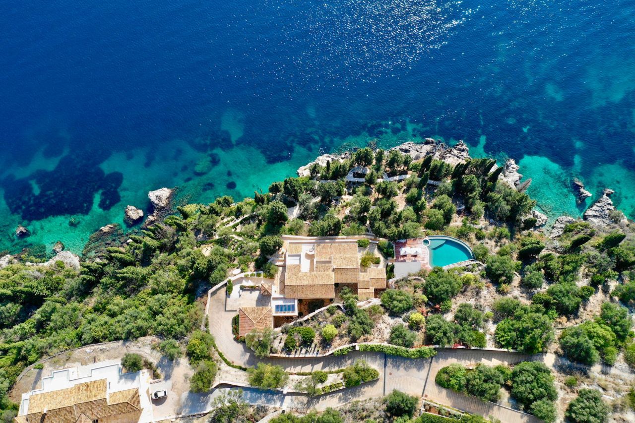 Villa in Corfu, Greece, 875 sq.m - picture 1