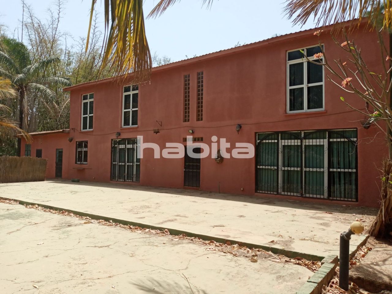Villa Sanyang, Gambia, 186 sq.m - picture 1