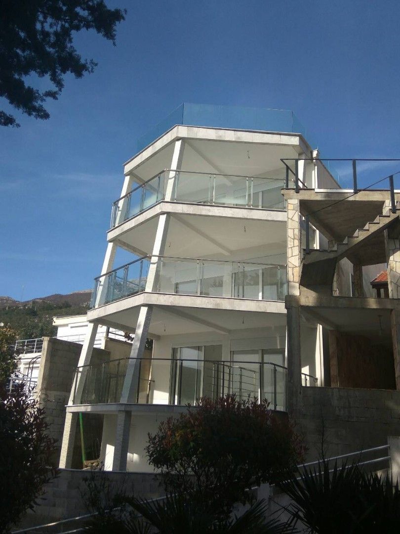 Maison à Dobra Voda, Monténégro, 335 m2 - image 1