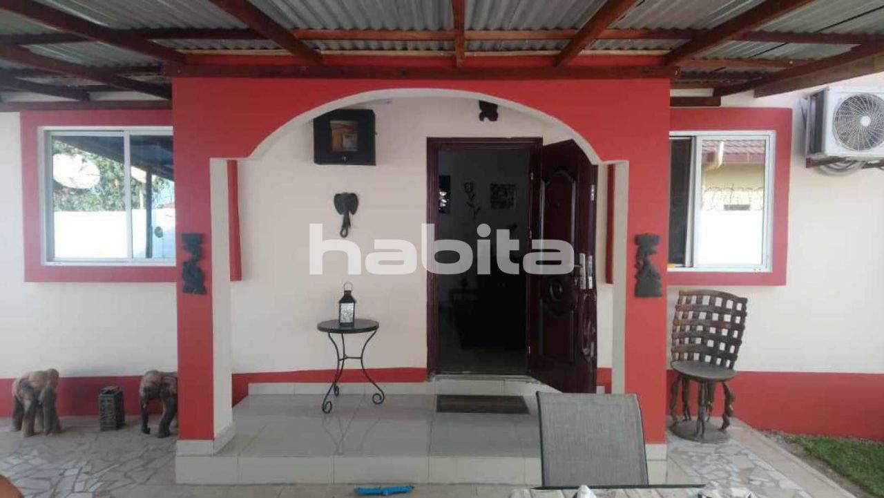 Maison Brufut, Gambie, 64 m2 - image 1