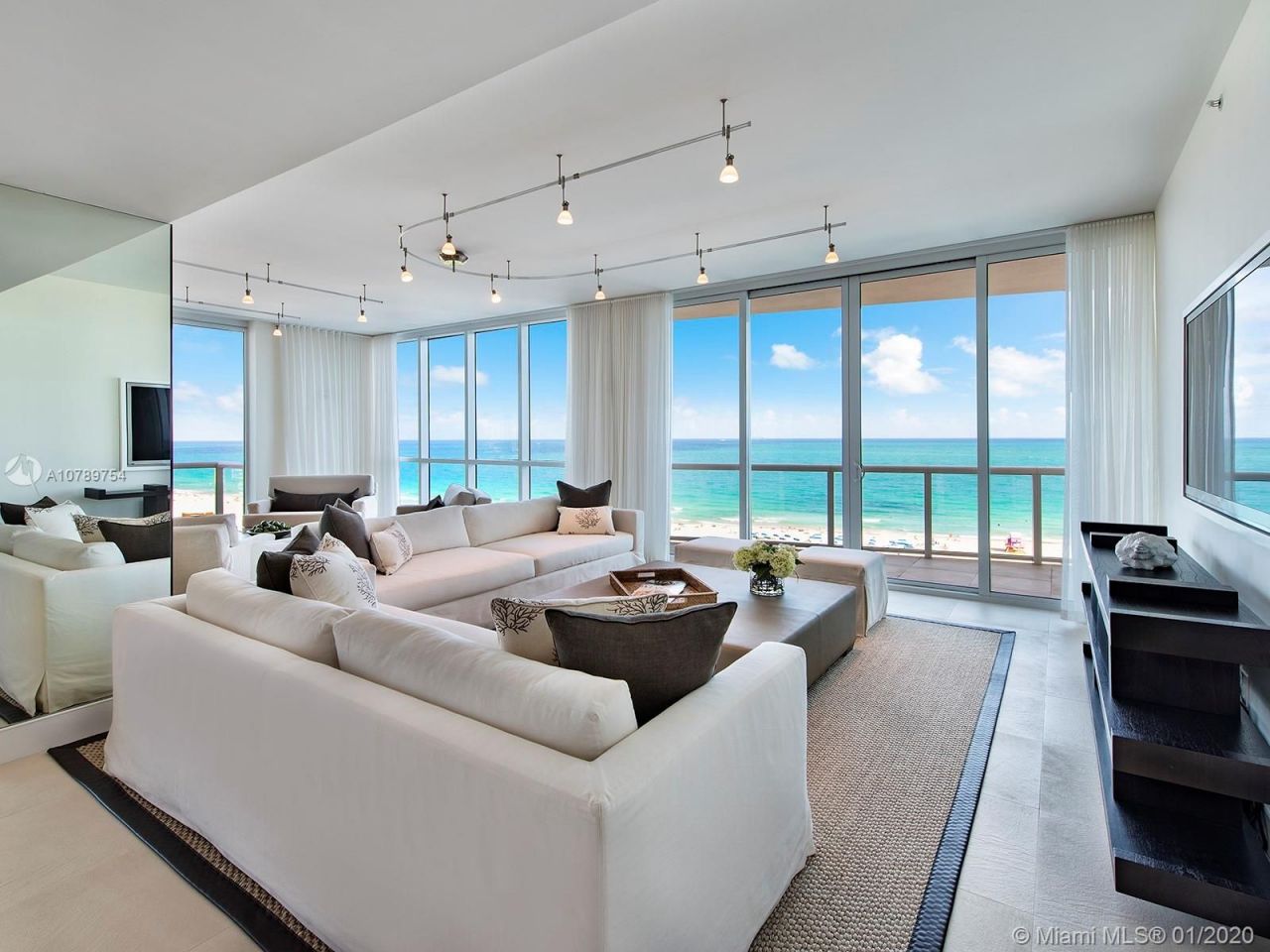 Appartement à Miami, États-Unis, 320 m2 - image 1