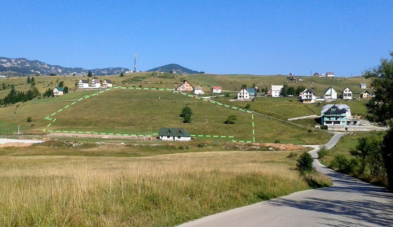 Grundstück in Zabljak, Montenegro, 23 000 m2 - Foto 1