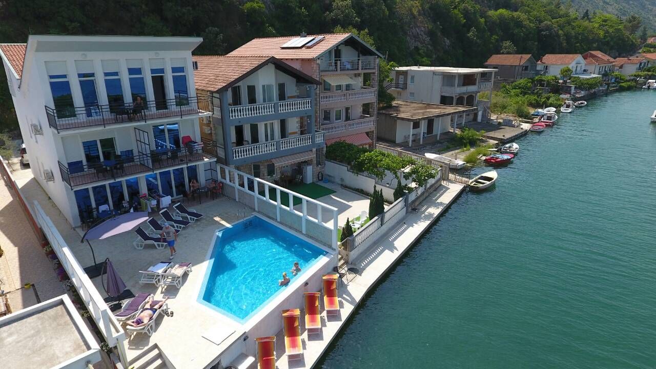 Hotel in Herceg-Novi, Montenegro, 133 sq.m - picture 1