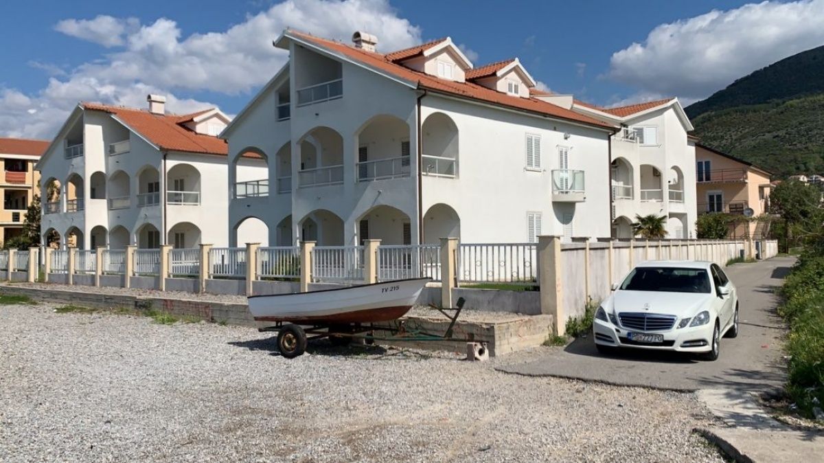 Hotel in Tivat, Montenegro, 1 430 sq.m - picture 1