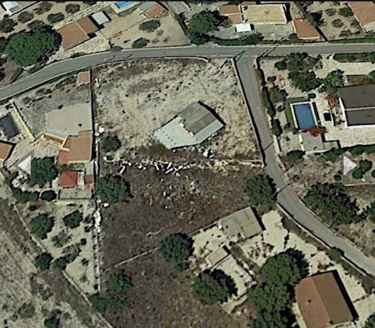 Terreno en Alicante, España, 1 704 m2 - imagen 1