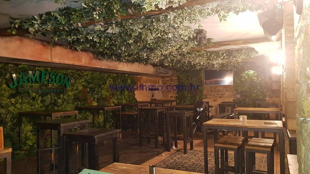 Cafetería, restaurante en Split, Croacia, 209 m2 - imagen 1