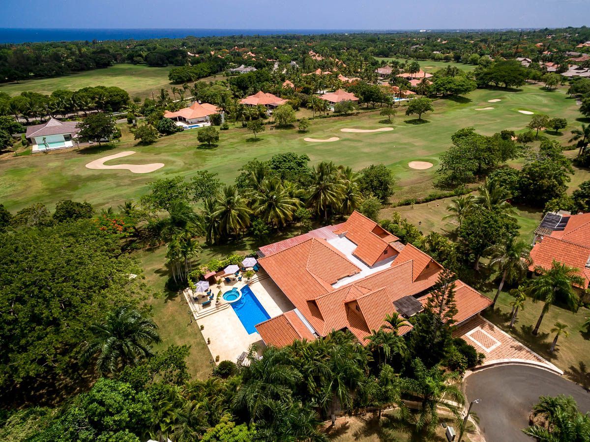 Villa in Casa de Campo, Dominikanische Republik, 826 m2 - Foto 1