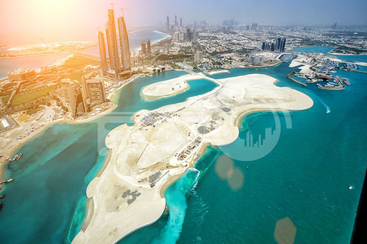 Land in Abu Dhabi, UAE, 825 sq.m - picture 1