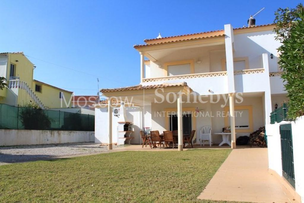 Villa in Loule, Portugal, 142 sq.m - picture 1