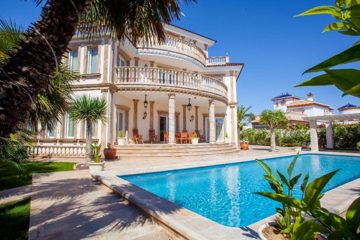 Villa in Cabo Roig, Spanien, 600 m2 - Foto 1