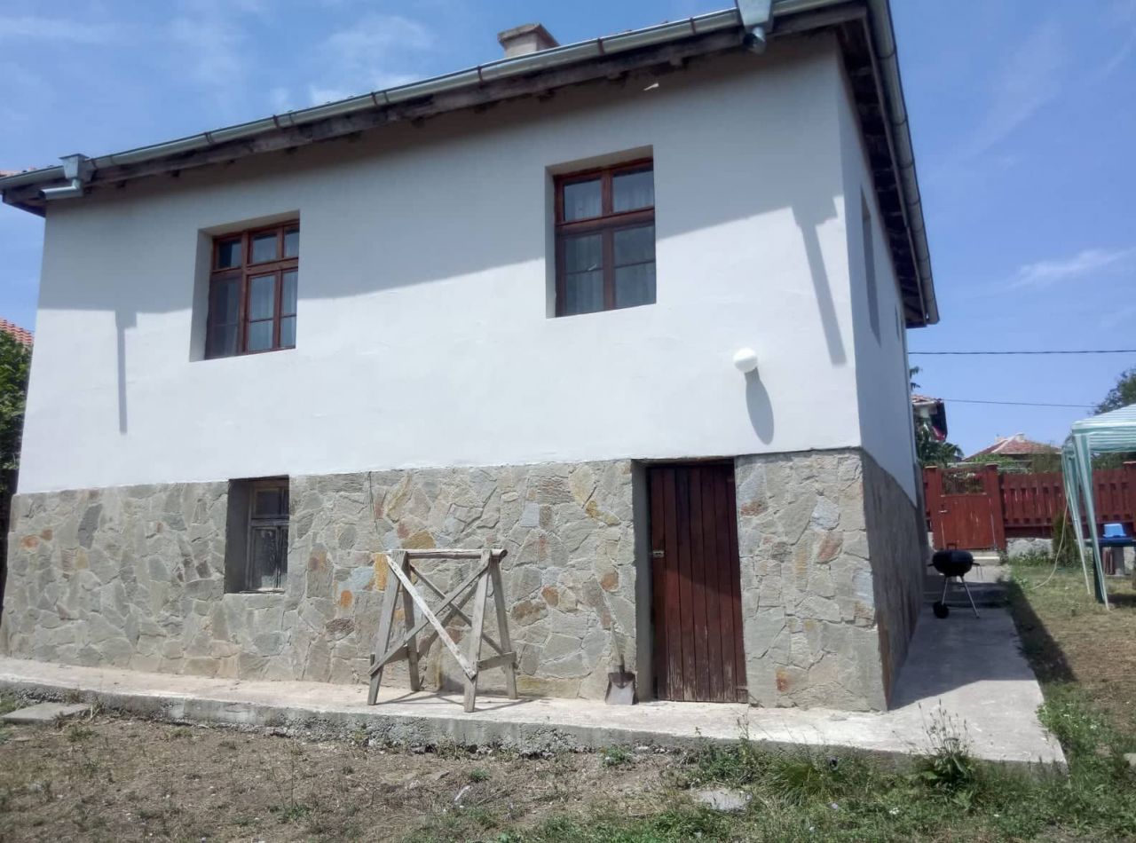 House in Burgas, Bulgaria, 550 sq.m - picture 1