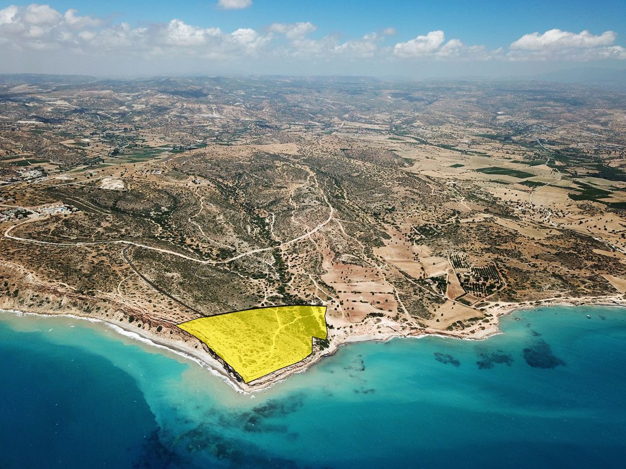 Terrain à Pissouri, Chypre, 45 486 m2 - image 1