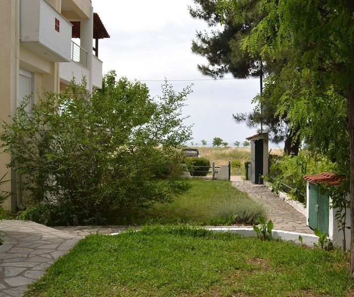 Commercial apartment building in Sithonia, Greece, 220 sq.m - picture 1