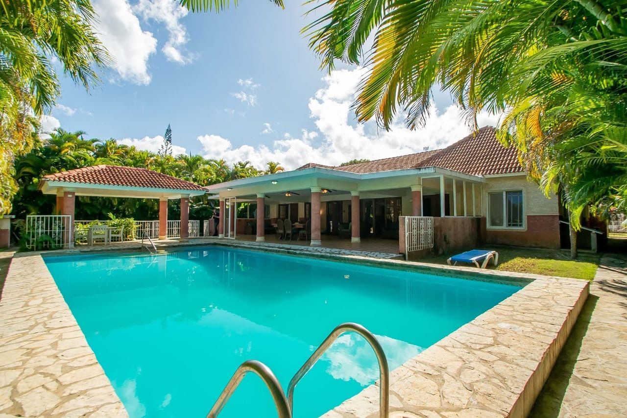 Villa in Cabarete, Dominikanische Republik, 481 m2 - Foto 1