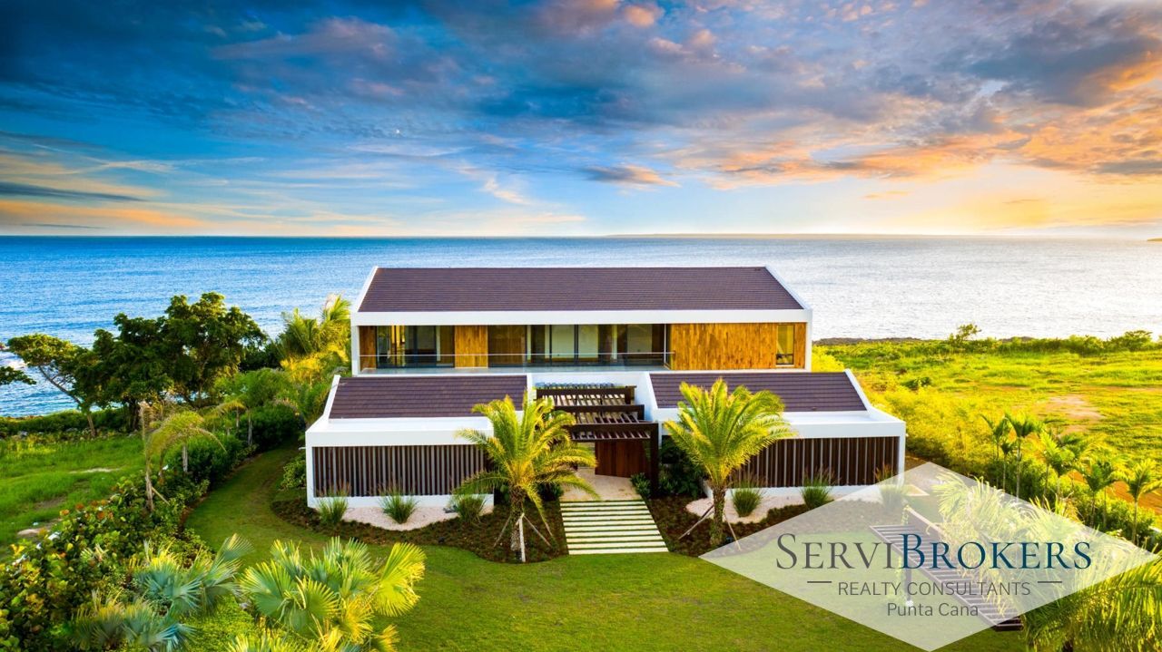 Villa in La Romana, Dominican Republic, 1 789 sq.m - picture 1