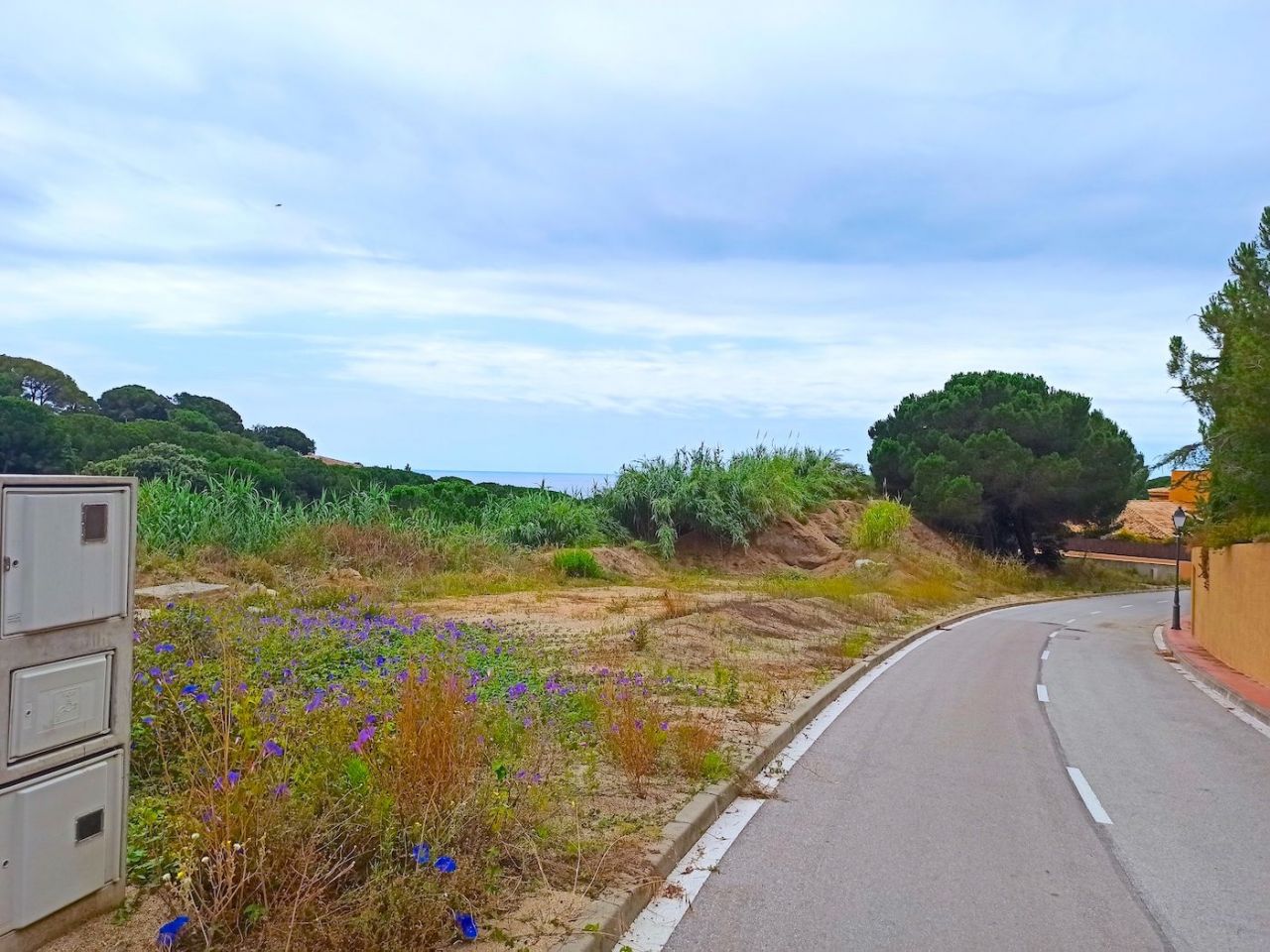 Land on Costa del Maresme, Spain, 1 169 sq.m - picture 1