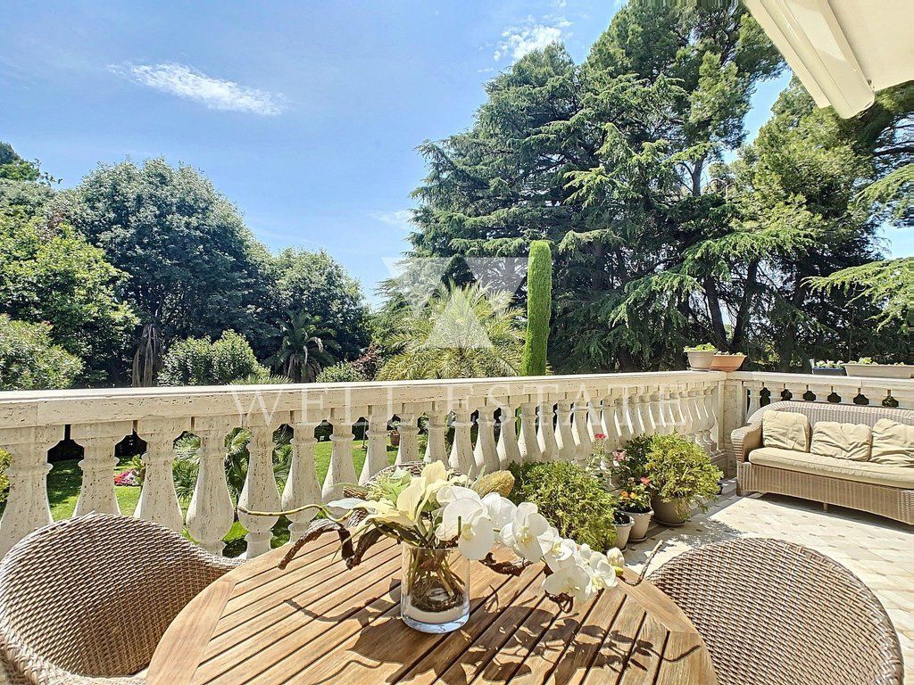 Flat in Cannes, France, 134 sq.m - picture 1