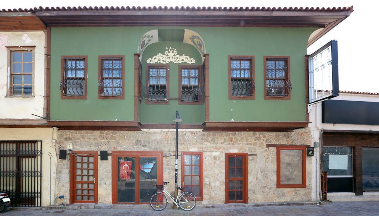 Cafetería, restaurante en Antalya, Turquia, 300 m2 - imagen 1