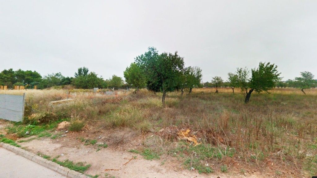 Land in Marratxi, Spain, 2 400 sq.m - picture 1