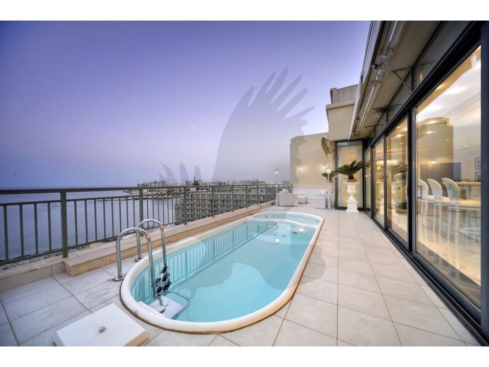 Penthouse in St. Julian's, Malta, 2 746 sq.m - picture 1