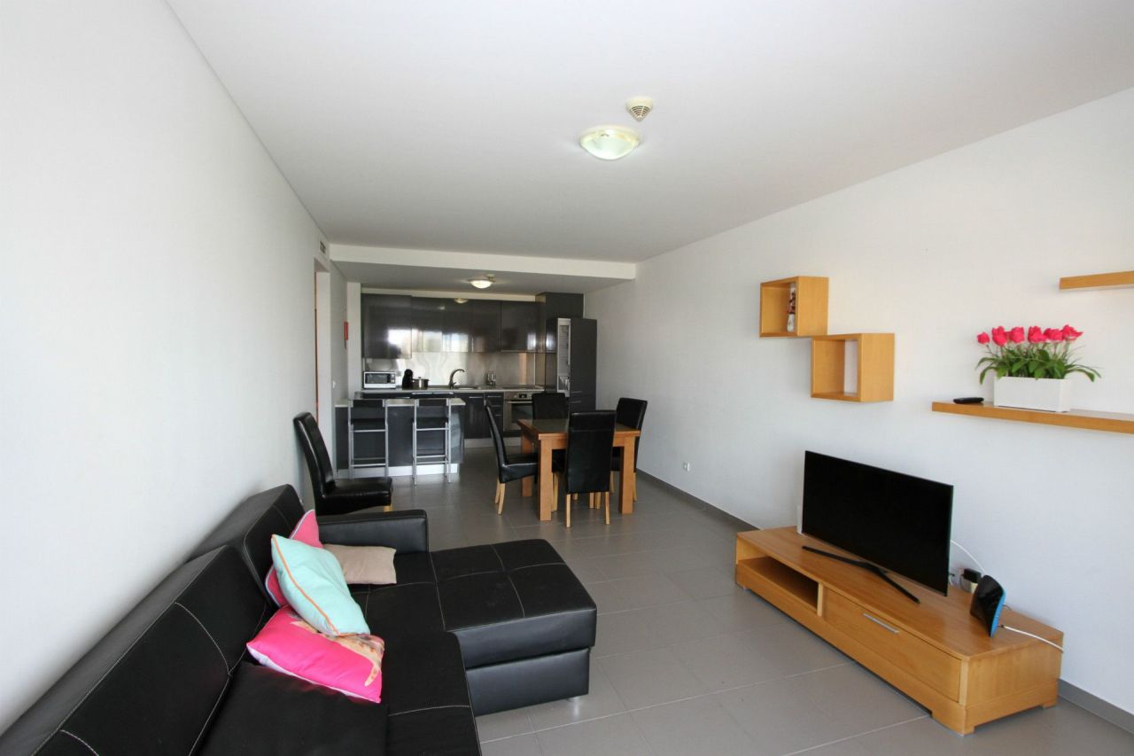 Apartment in Faro, Portugal, 63 sq.m - picture 1