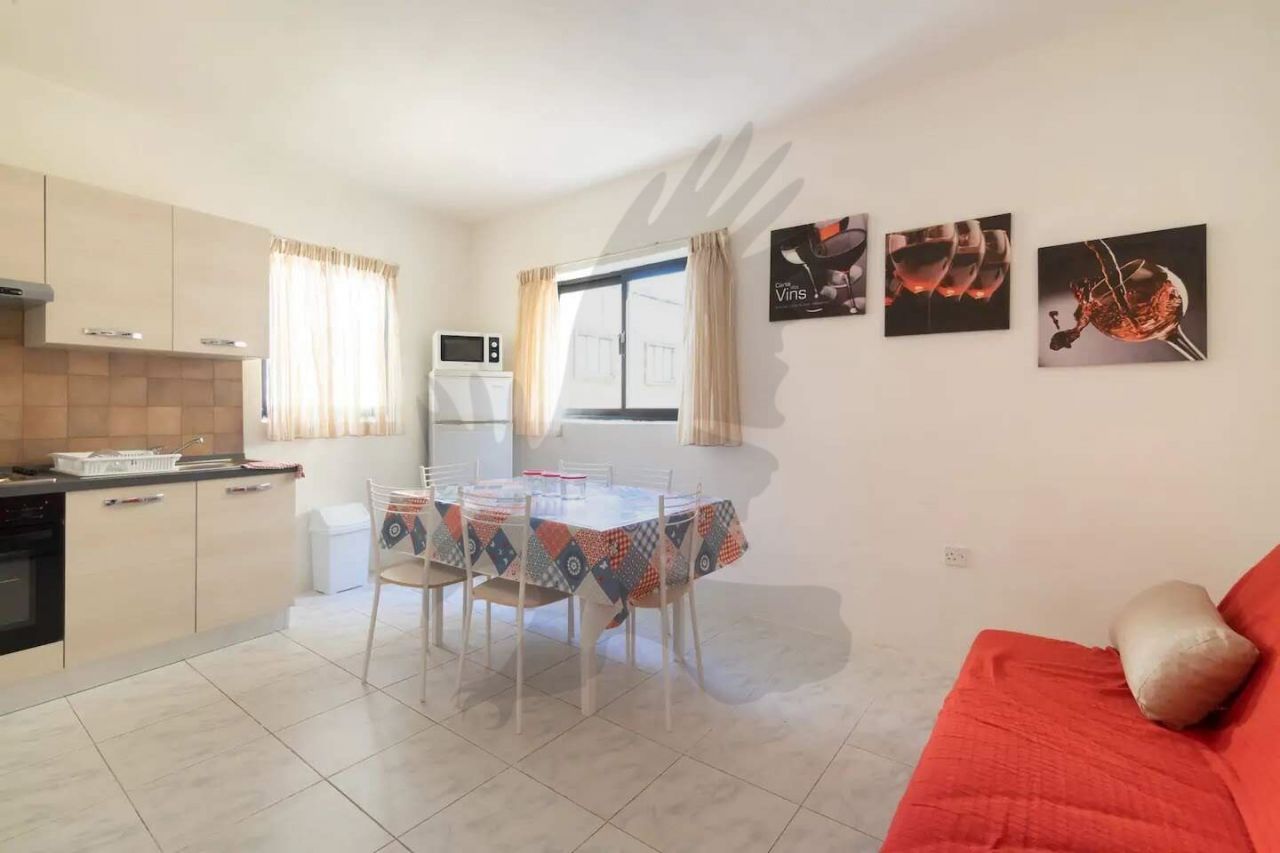 Apartment in Sliema, Malta, 70 sq.m - picture 1
