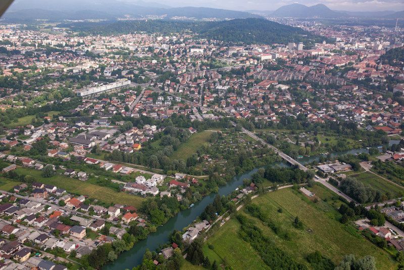 Land in Ljubljana, Slovenia, 2 771 sq.m - picture 1