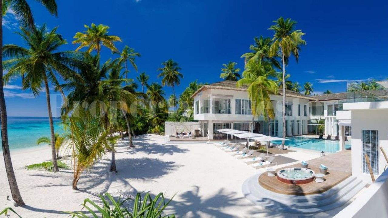 Villa Male, Maldives, 2 500 m2 - image 1