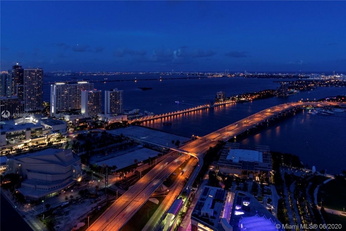 Wohnung in Miami, USA, 427 m2 - Foto 1
