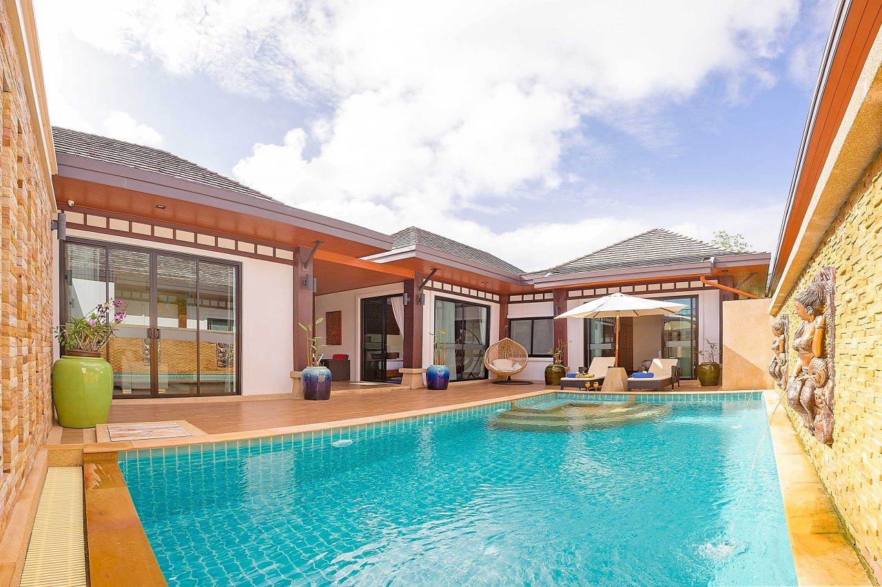 Villa on Phuket Island, Thailand, 215 sq.m - picture 1