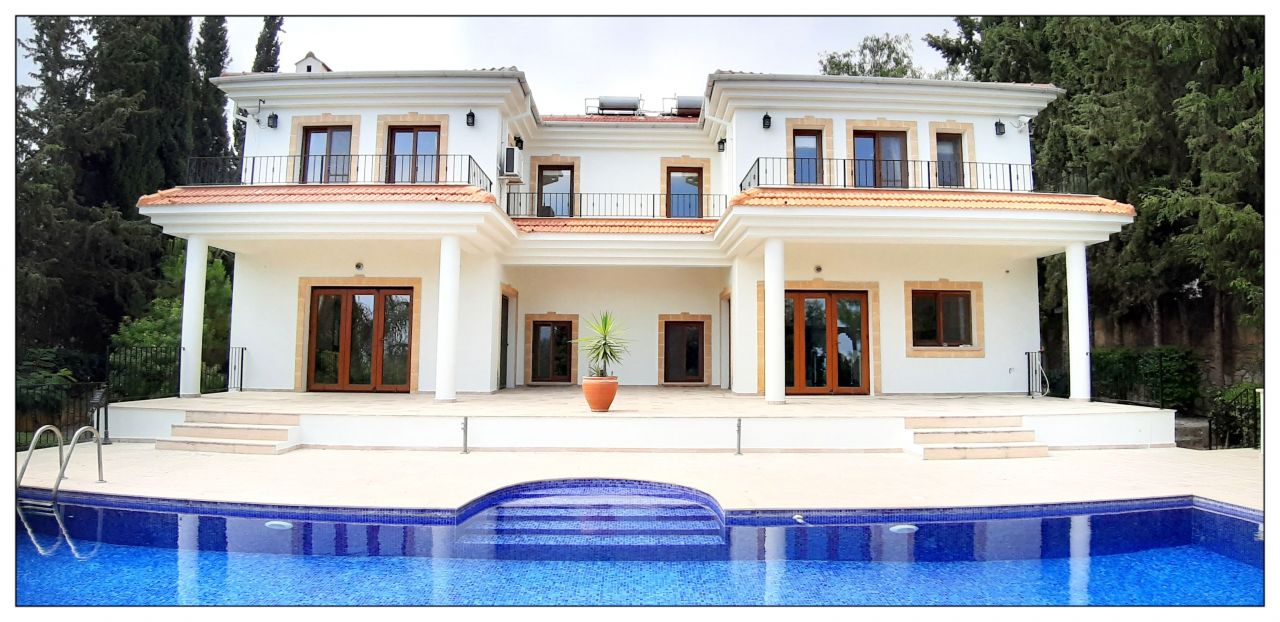 Villa in Kyrenia, Zypern, 400 m2 - Foto 1