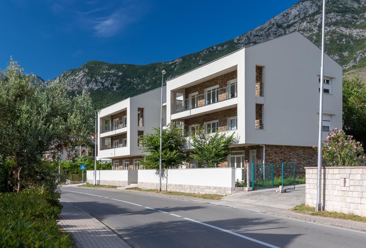 Apartment in Risan, Montenegro, 33 sq.m - picture 1