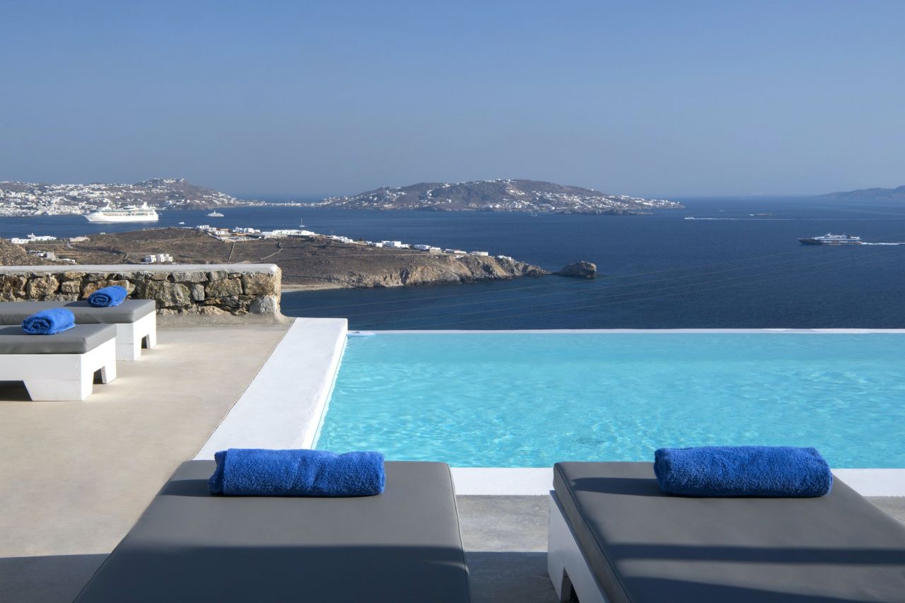 Villa on Cyclades, Greece, 600 sq.m - picture 1