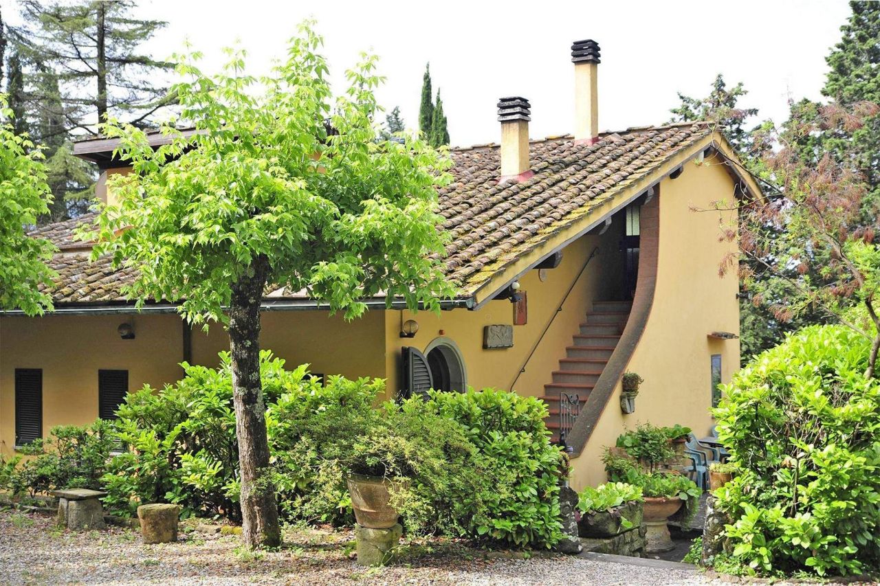House in Florence, Italy, 350 sq.m - picture 1